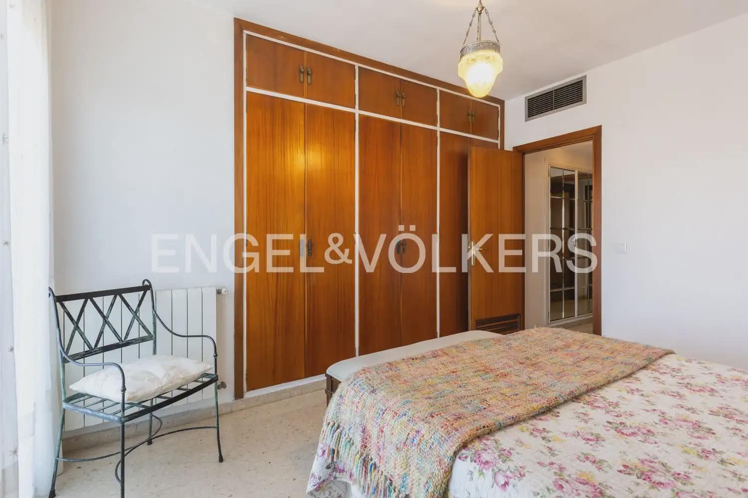 3 sypialnia Mieszkanie do wynajęcia w Miasto Walencja z garażem - 2 000 € (Ref: 9897500)