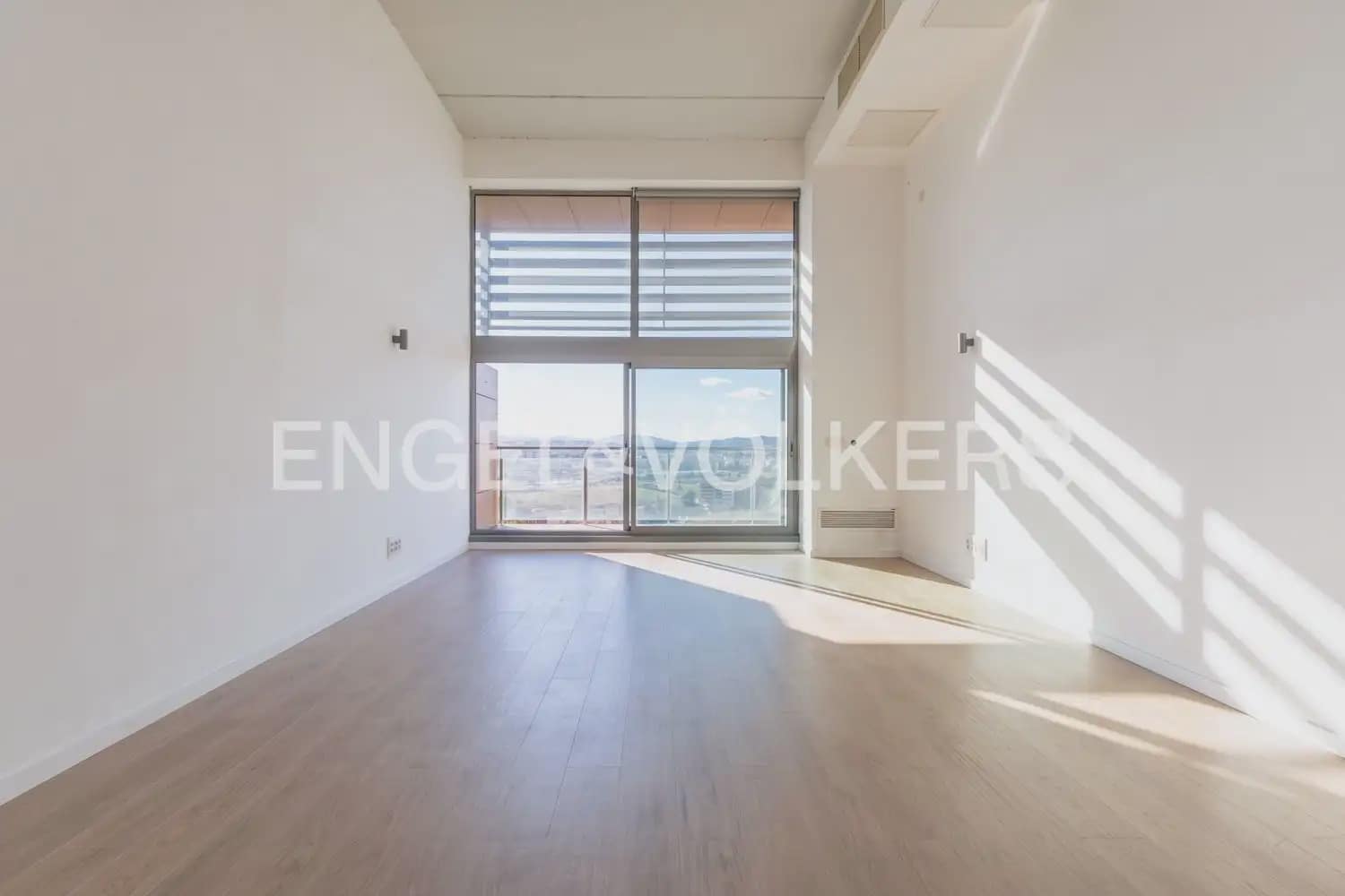 1 slaapkamer Flat te huur in Xirivella met zwembad garage - € 1.200 (Ref: 9897502)