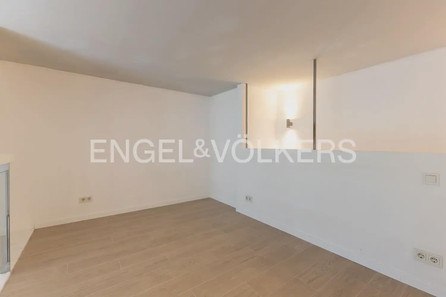 1 slaapkamer Flat te huur in Xirivella met zwembad garage - € 1.200 (Ref: 9897502)