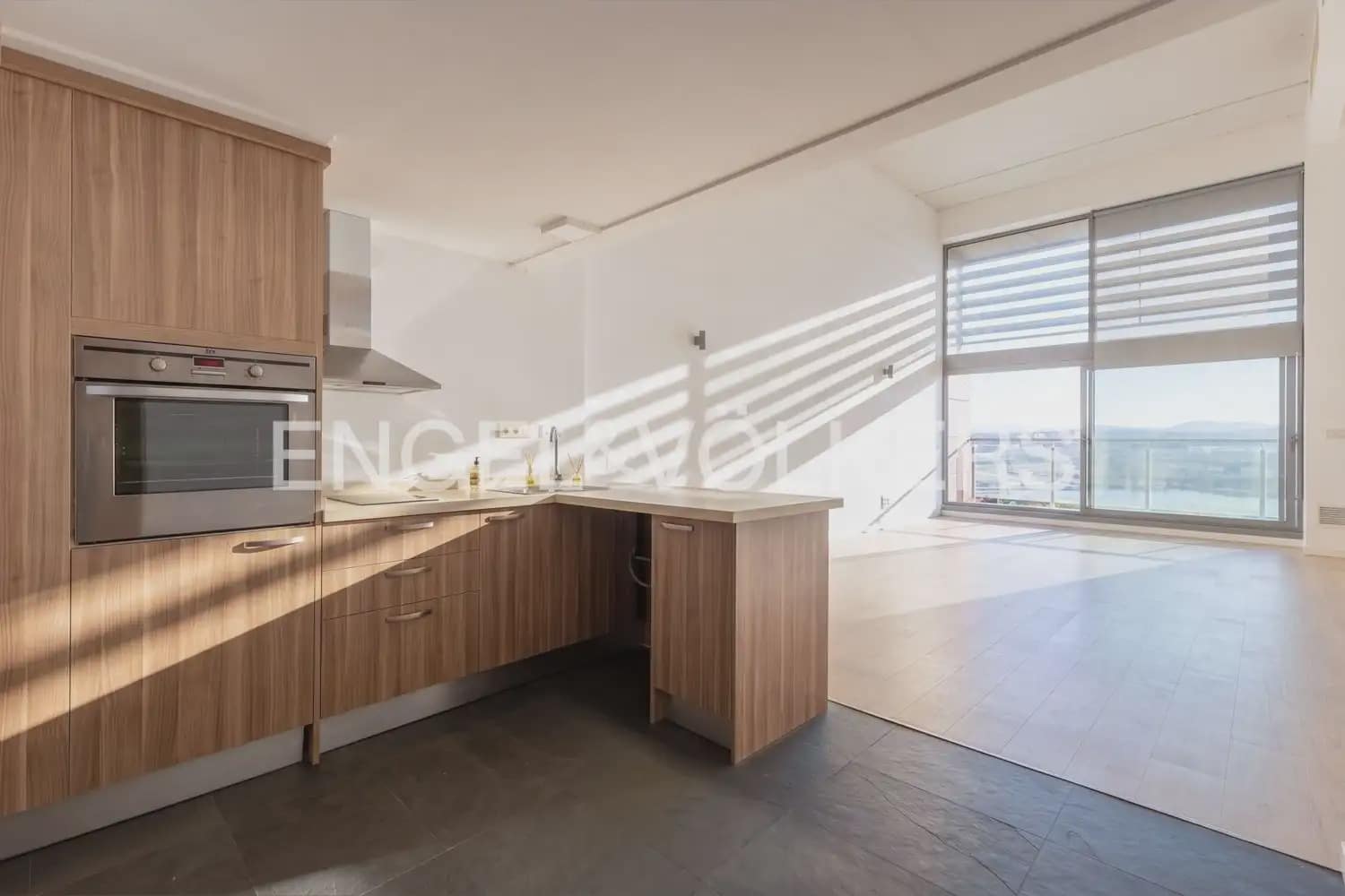 1 slaapkamer Flat te huur in Xirivella met zwembad garage - € 1.200 (Ref: 9897502)