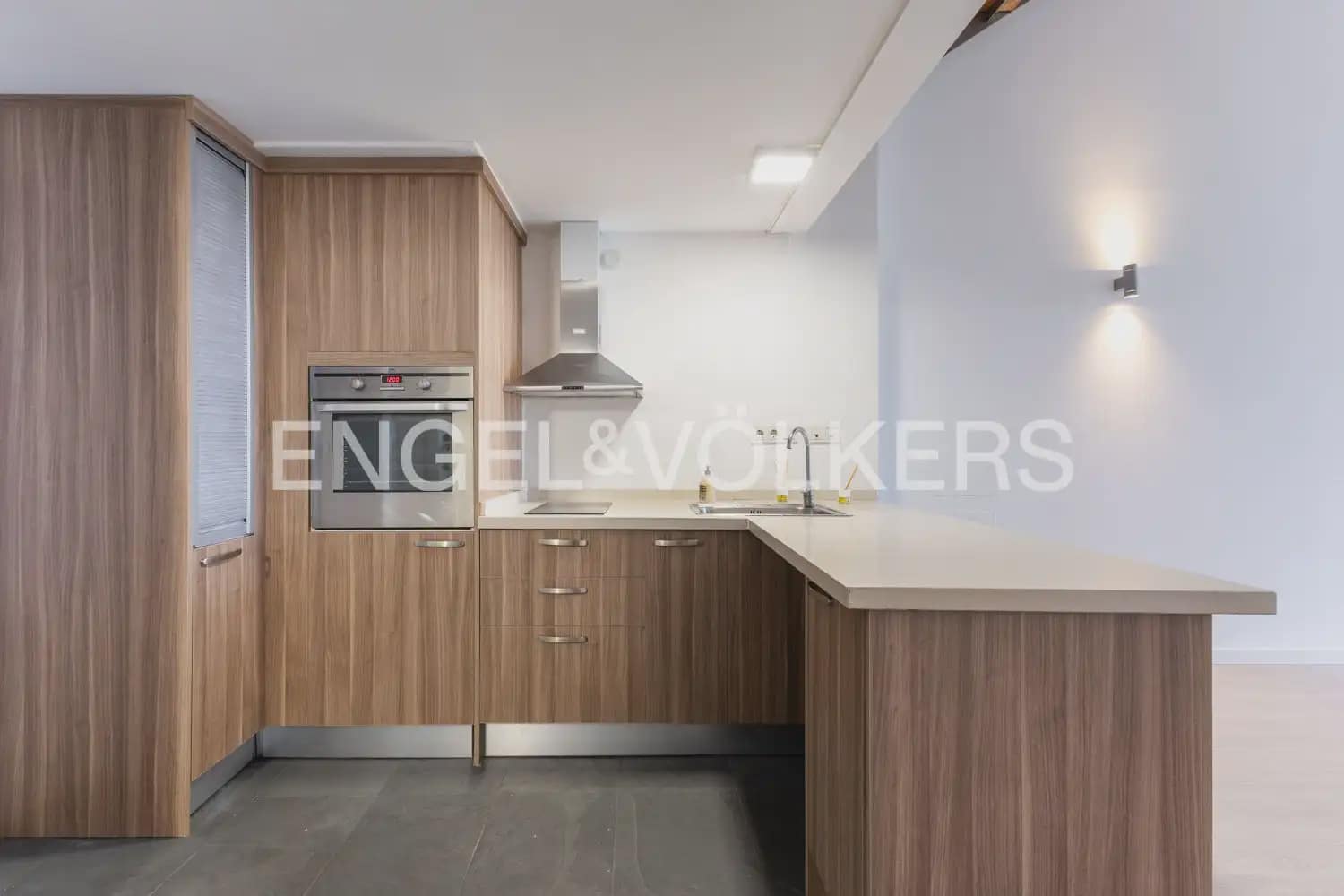 1 slaapkamer Flat te huur in Xirivella met zwembad garage - € 1.200 (Ref: 9897502)