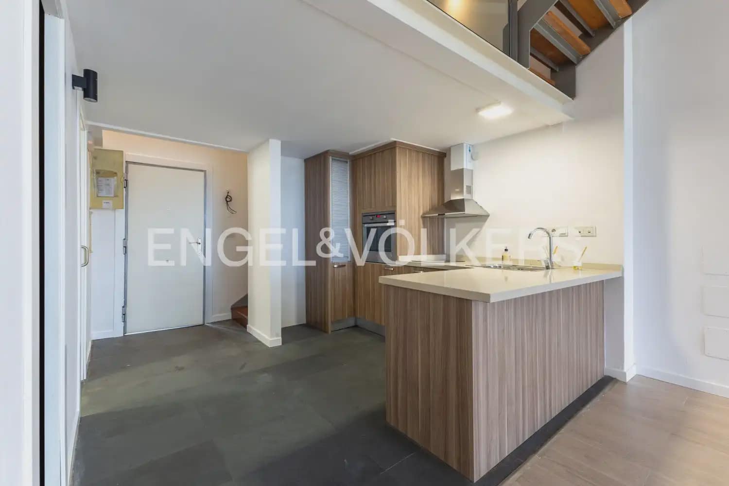 1 slaapkamer Flat te huur in Xirivella met zwembad garage - € 1.200 (Ref: 9897502)