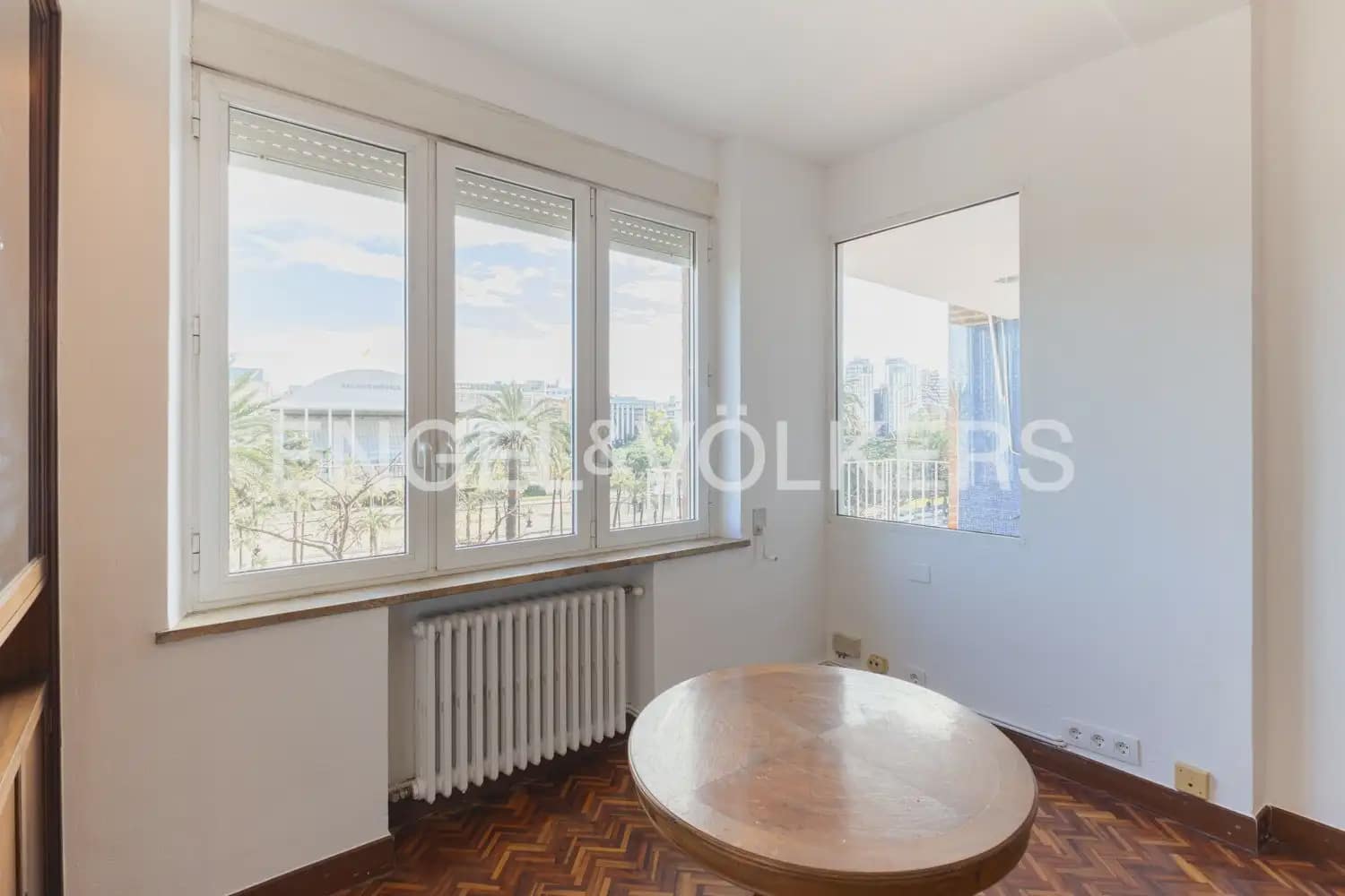 4 Zimmer Wohnung zu vermieten in Valencia Stadt mit Garage - 2.500 € (Ref: 9897509)