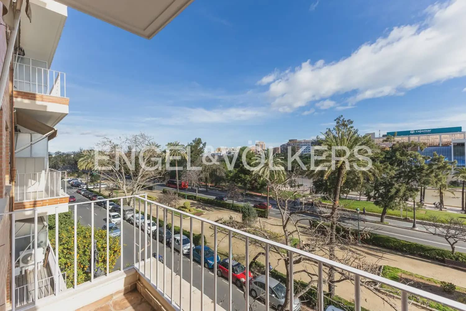 4 Zimmer Wohnung zu vermieten in Valencia Stadt mit Garage - 2.500 € (Ref: 9897509)