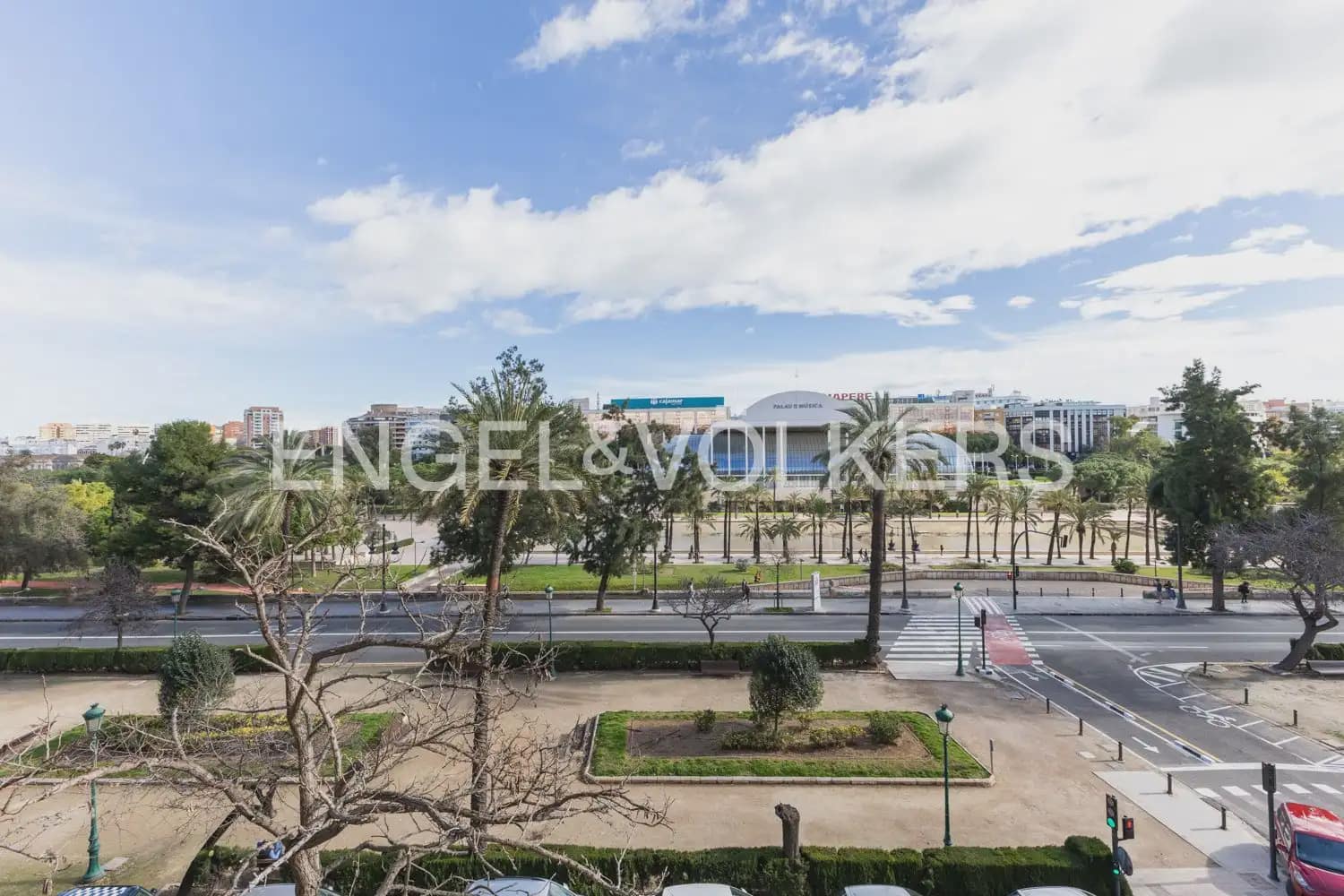 4 Zimmer Wohnung zu vermieten in Valencia Stadt mit Garage - 2.500 € (Ref: 9897509)