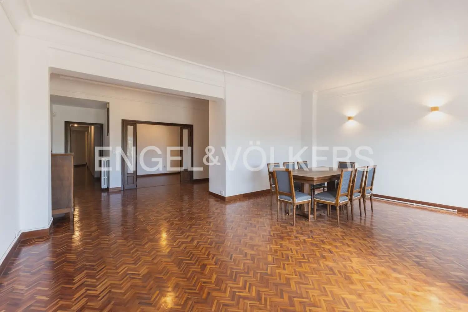 4 Zimmer Wohnung zu vermieten in Valencia Stadt mit Garage - 2.500 € (Ref: 9897509)