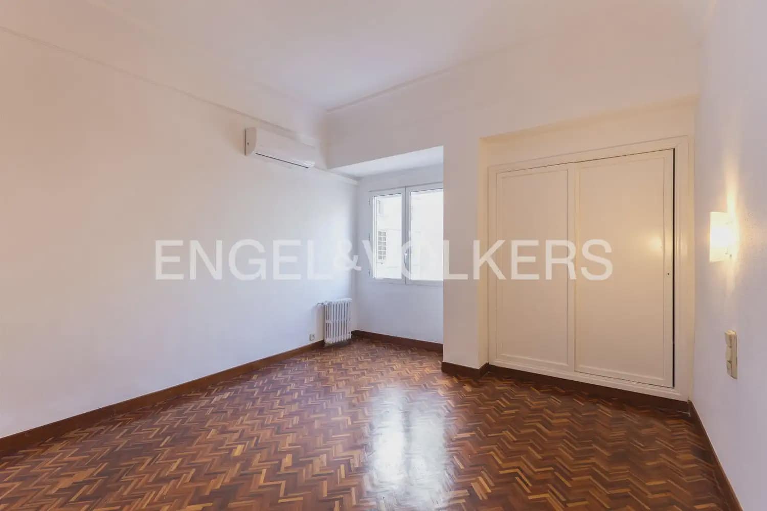 4 Zimmer Wohnung zu vermieten in Valencia Stadt mit Garage - 2.500 € (Ref: 9897509)