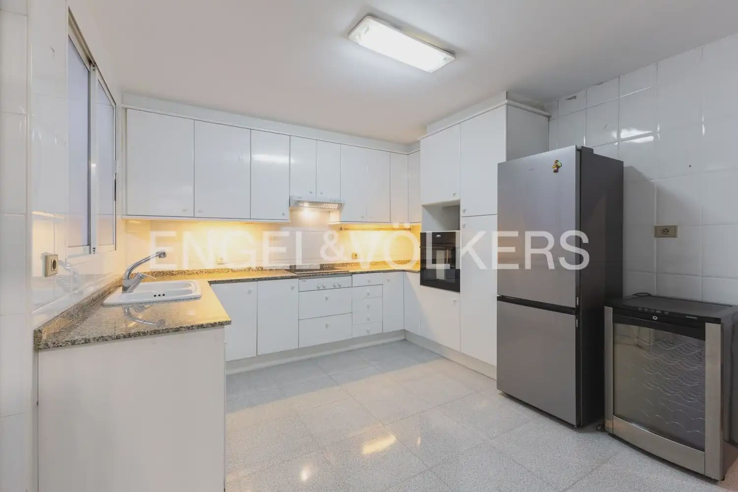 4 Zimmer Wohnung zu vermieten in Valencia Stadt mit Garage - 2.500 € (Ref: 9897509)