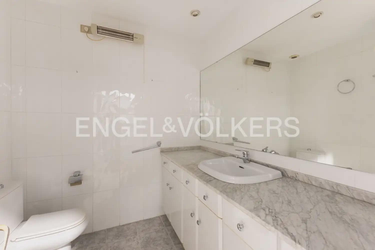4 Zimmer Wohnung zu vermieten in Valencia Stadt mit Garage - 2.500 € (Ref: 9897509)