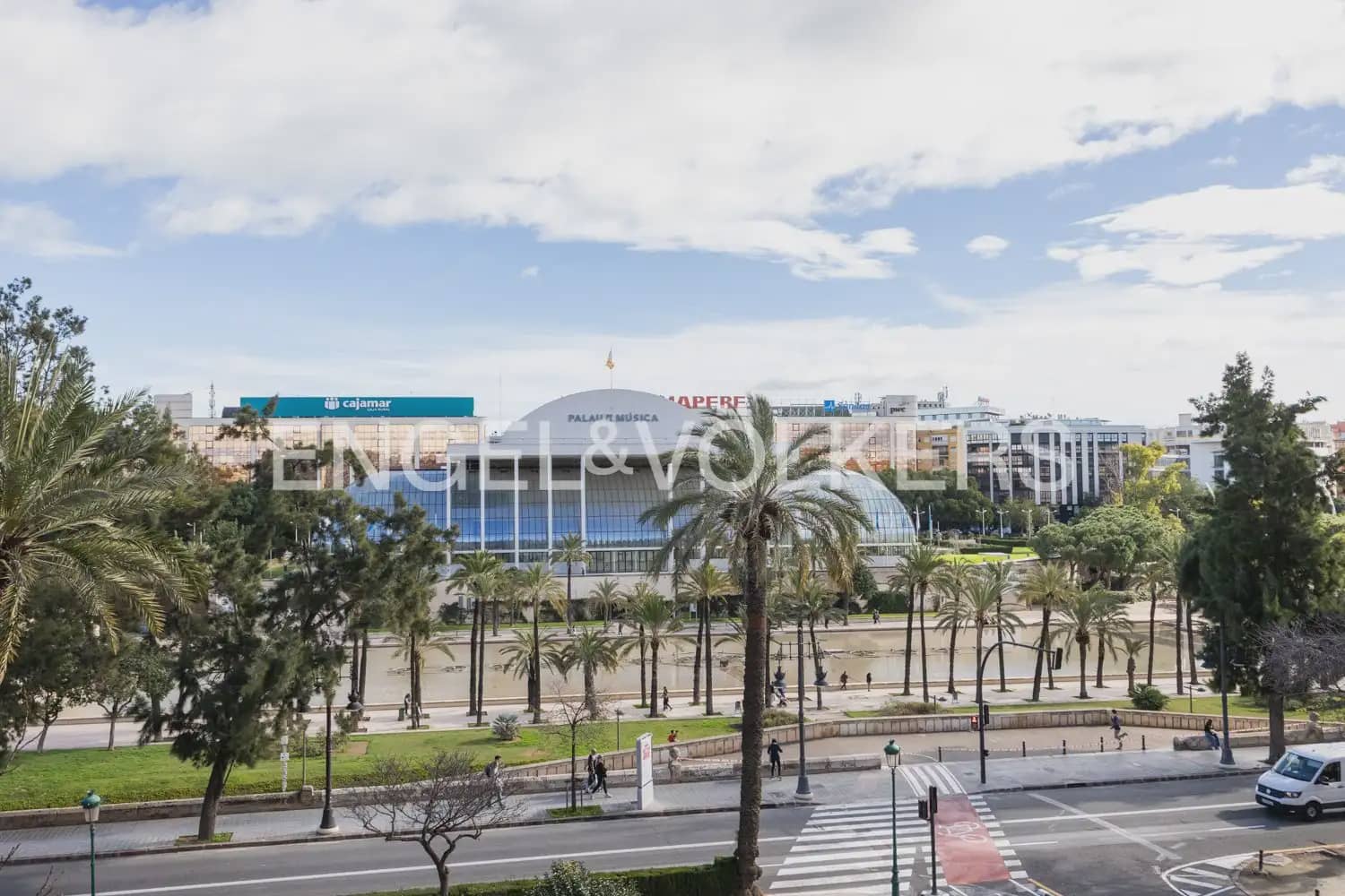 4 Zimmer Wohnung zu vermieten in Valencia Stadt mit Garage - 2.500 € (Ref: 9897509)