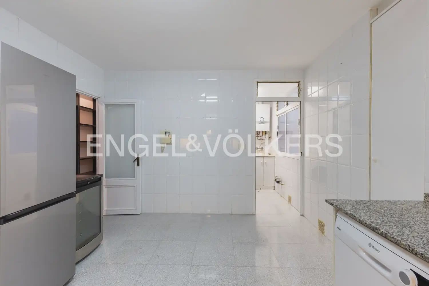 4 Zimmer Wohnung zu vermieten in Valencia Stadt mit Garage - 2.500 € (Ref: 9897509)