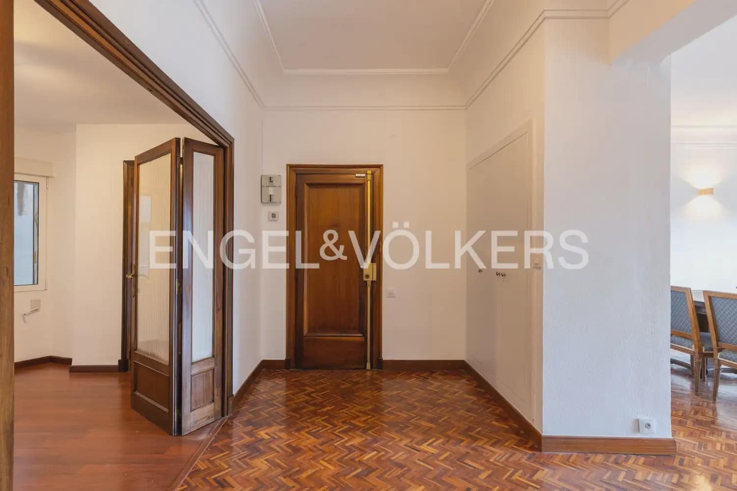 4 Zimmer Wohnung zu vermieten in Valencia Stadt mit Garage - 2.500 € (Ref: 9897509)