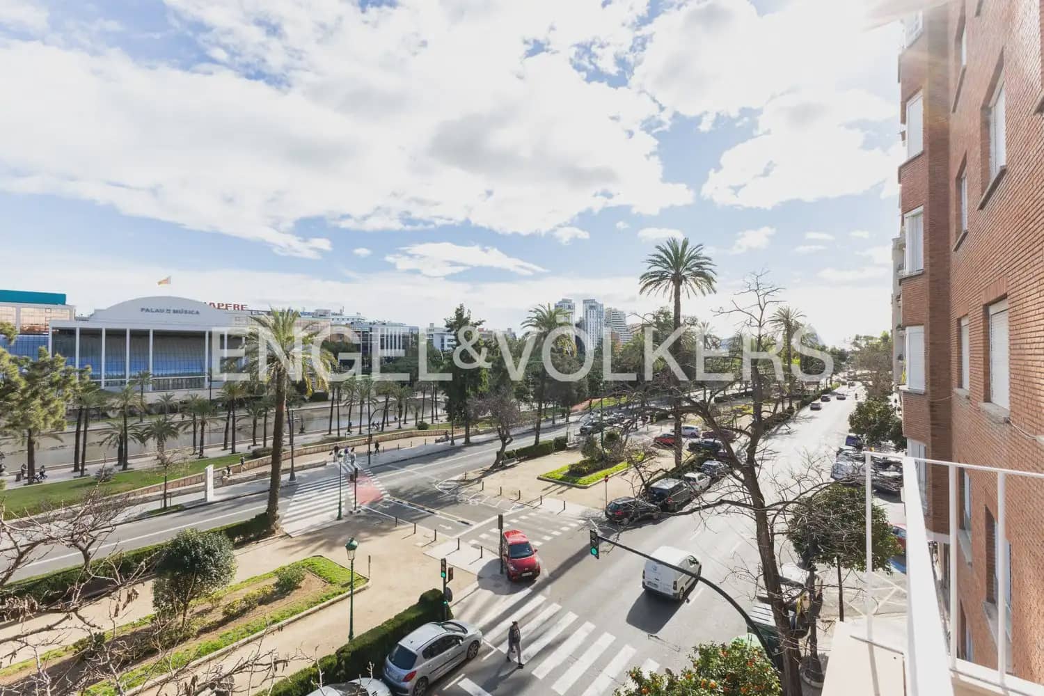 4 Zimmer Wohnung zu vermieten in Valencia Stadt mit Garage - 2.500 € (Ref: 9897509)