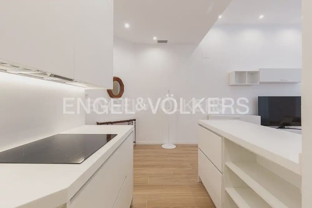 3 Zimmer Wohnung zu vermieten in Valencia Stadt - 3.900 € (Ref: 9897510)