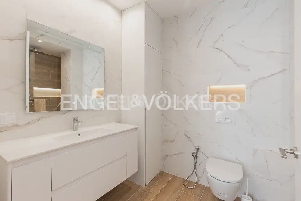3 Zimmer Wohnung zu vermieten in Valencia Stadt - 3.900 € (Ref: 9897510)