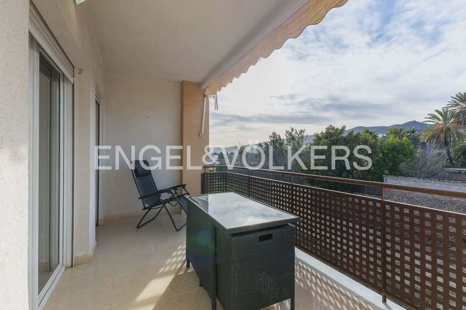 3 soverom Leilighet til salgs i Jalon / Xalo med garasje - € 215 000 (Ref: 9897511)