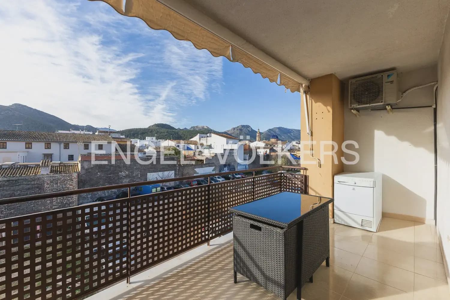 3 soverom Leilighet til salgs i Jalon / Xalo med garasje - € 215 000 (Ref: 9897511)