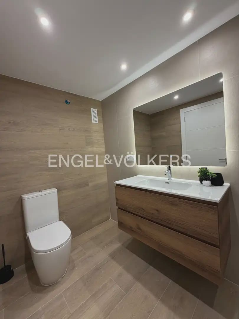 4 makuuhuone Asunto vuokrattavana paikassa Valencia kaupunki - 2 400 € (Ref: 9897513)