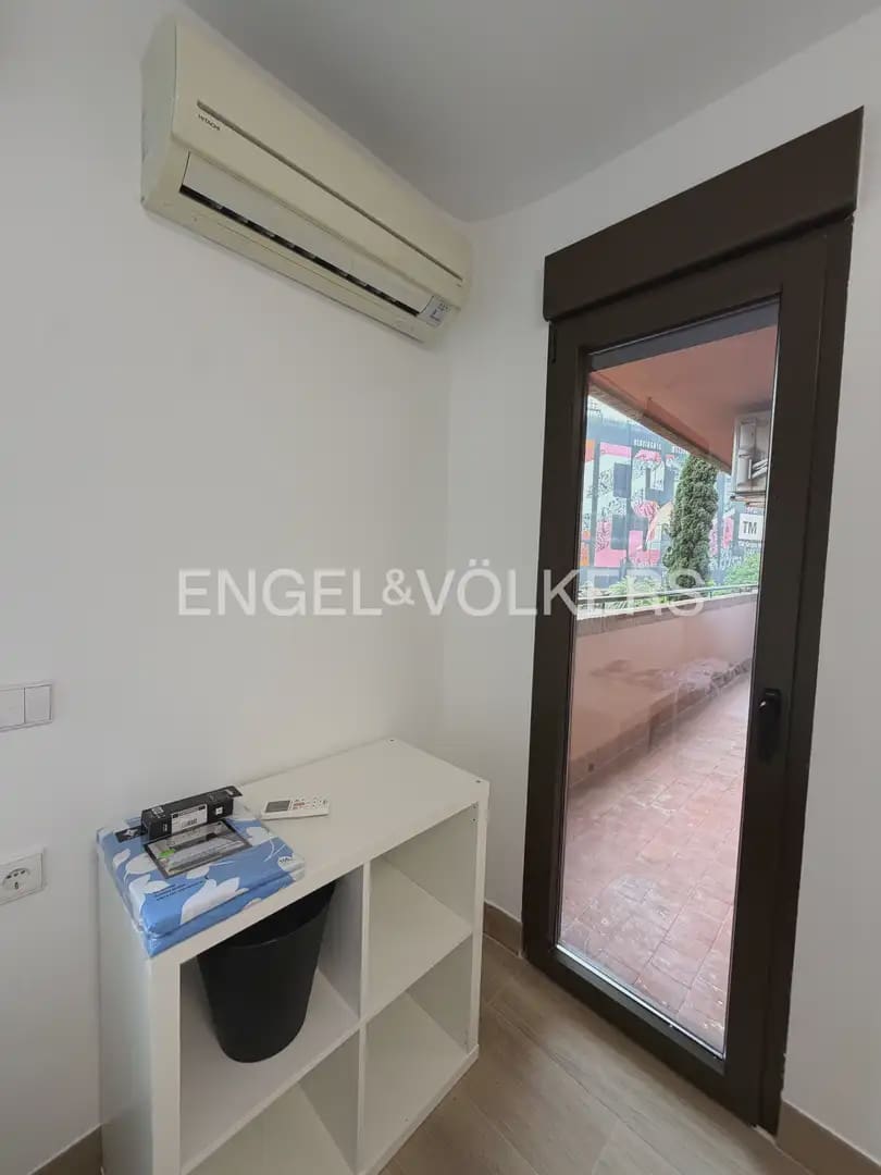 4 makuuhuone Asunto vuokrattavana paikassa Valencia kaupunki - 2 400 € (Ref: 9897513)