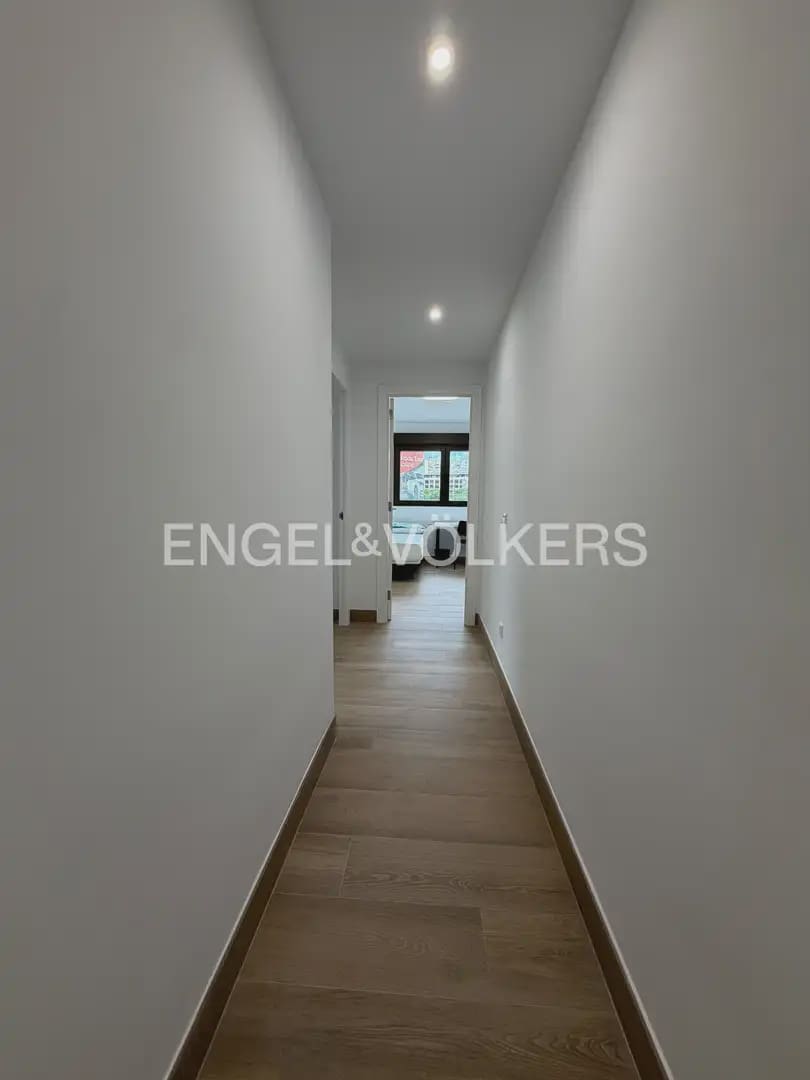 4 makuuhuone Asunto vuokrattavana paikassa Valencia kaupunki - 2 400 € (Ref: 9897513)