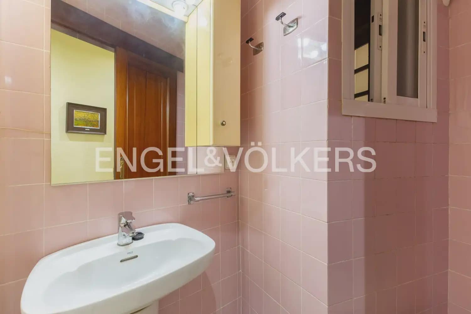 4 slaapkamer Flat te koop in Valencia stad - € 350.000 (Ref: 9897514)