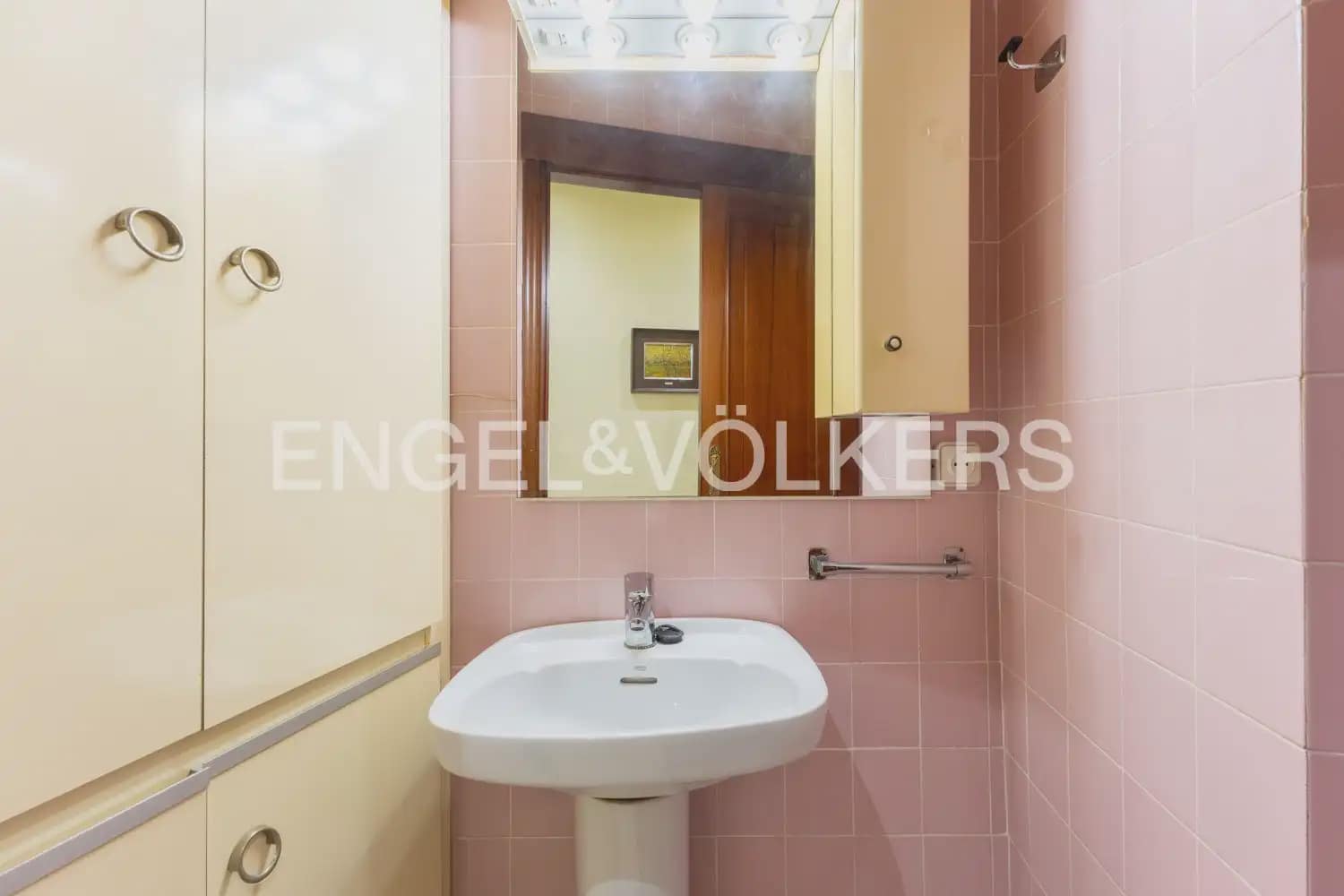 4 slaapkamer Flat te koop in Valencia stad - € 350.000 (Ref: 9897514)