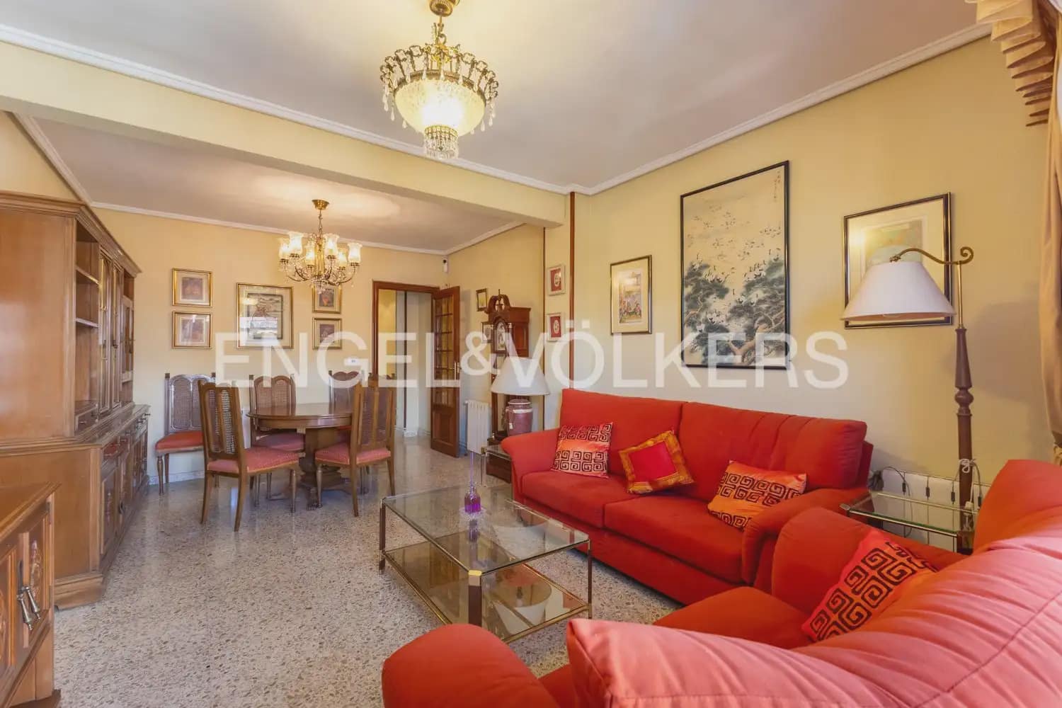 4 slaapkamer Flat te koop in Valencia stad - € 350.000 (Ref: 9897514)