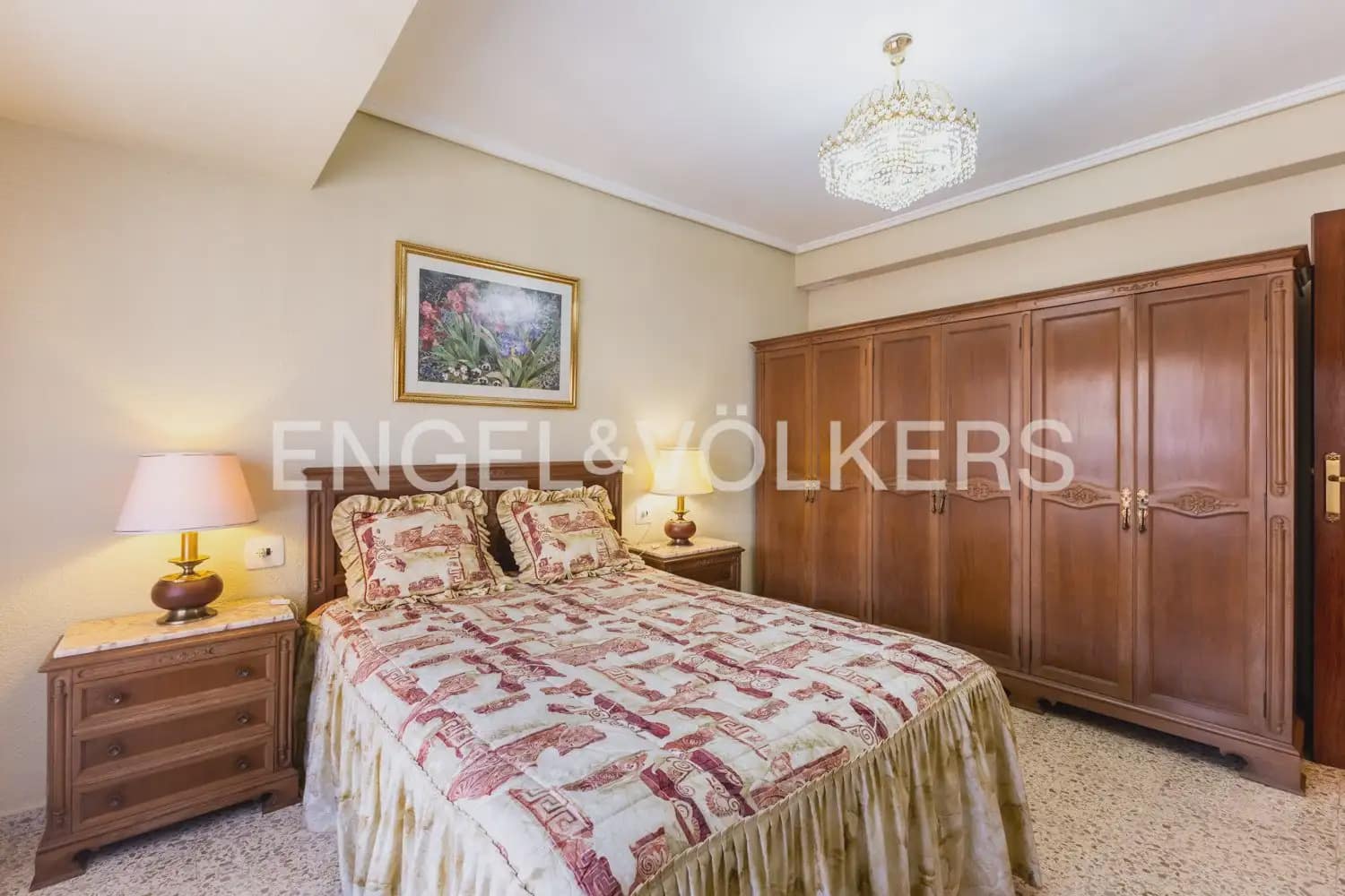 4 slaapkamer Flat te koop in Valencia stad - € 350.000 (Ref: 9897514)