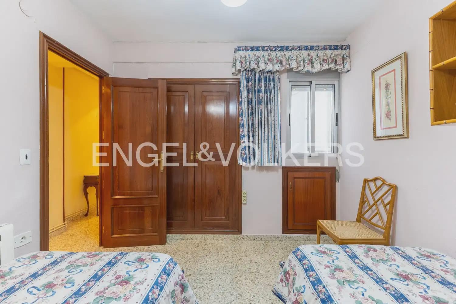 4 slaapkamer Flat te koop in Valencia stad - € 350.000 (Ref: 9897514)
