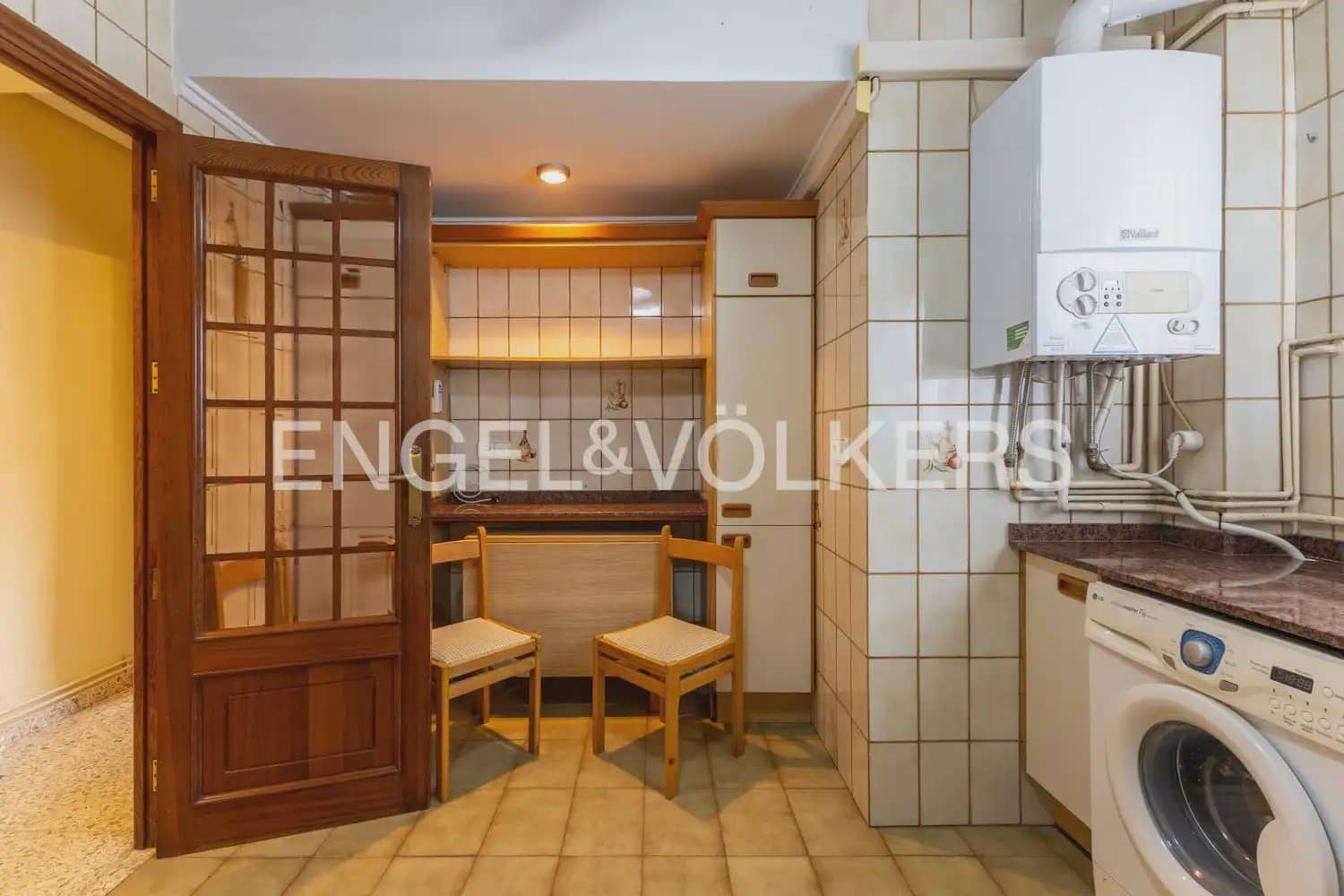 4 slaapkamer Flat te koop in Valencia stad - € 350.000 (Ref: 9897514)