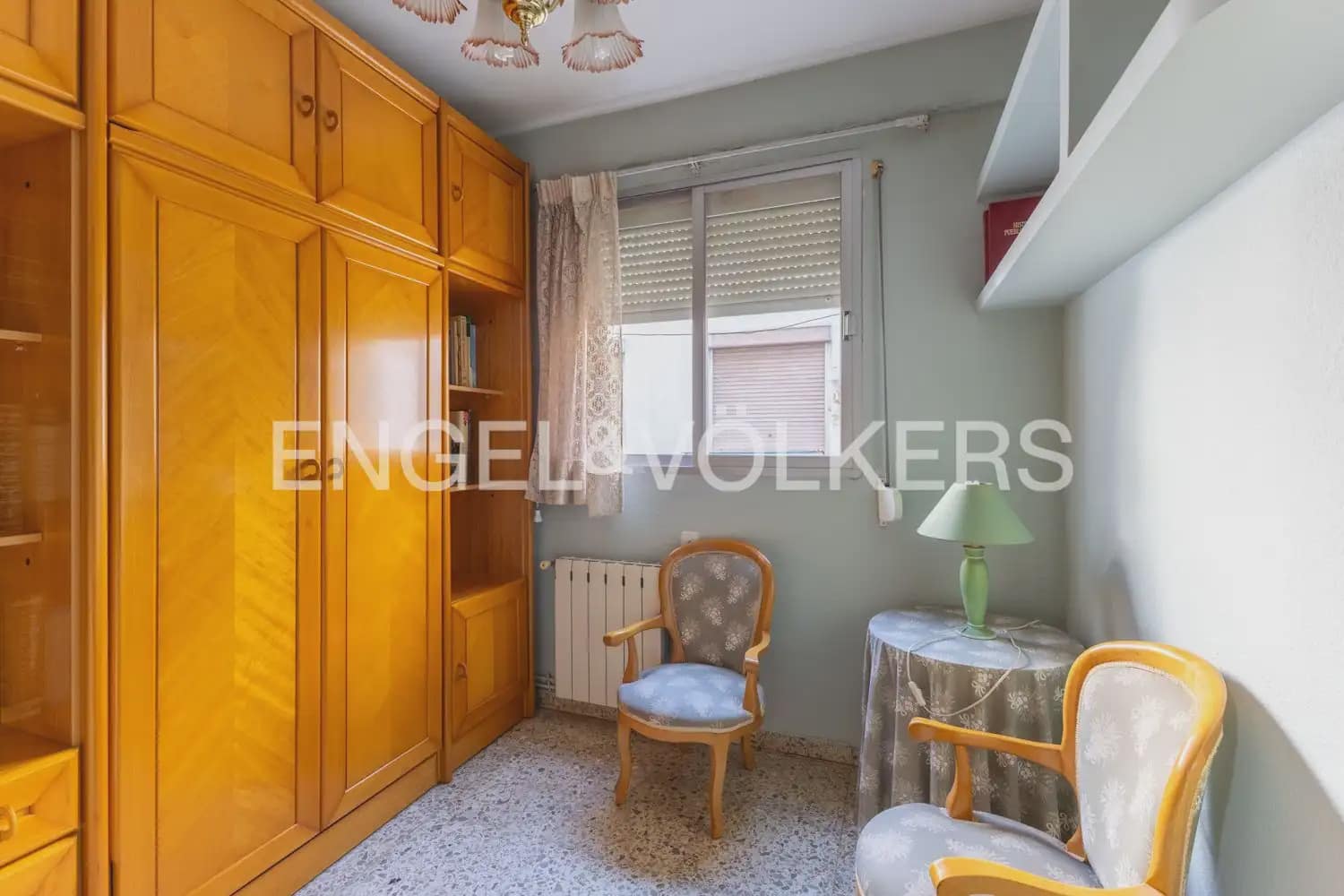 4 slaapkamer Flat te koop in Valencia stad - € 350.000 (Ref: 9897514)
