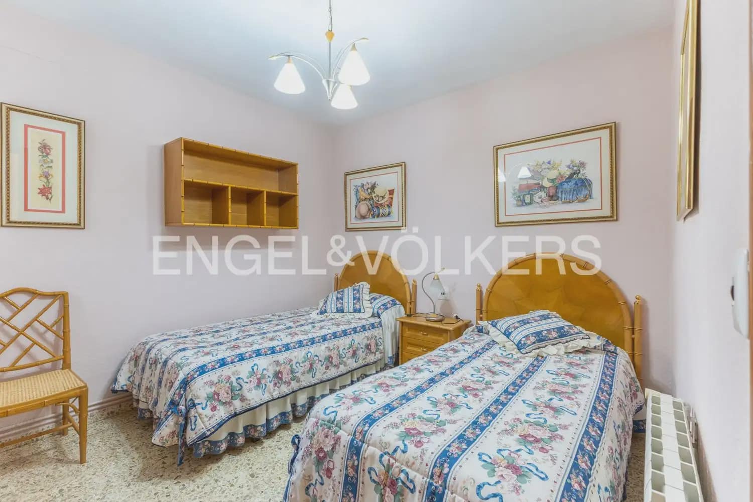 4 slaapkamer Flat te koop in Valencia stad - € 350.000 (Ref: 9897514)
