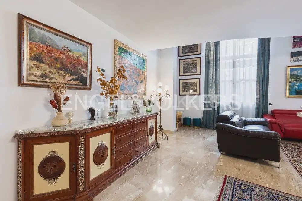 4 quarto Apartamento para arrendar em Valencia cidade com garagem - 3 200 € (Ref: 9897516)