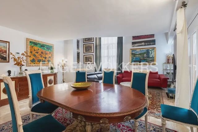 4 quarto Apartamento para arrendar em El Pilar, Valência cidade com garagem - 3 200 € (Ref: 9897516)