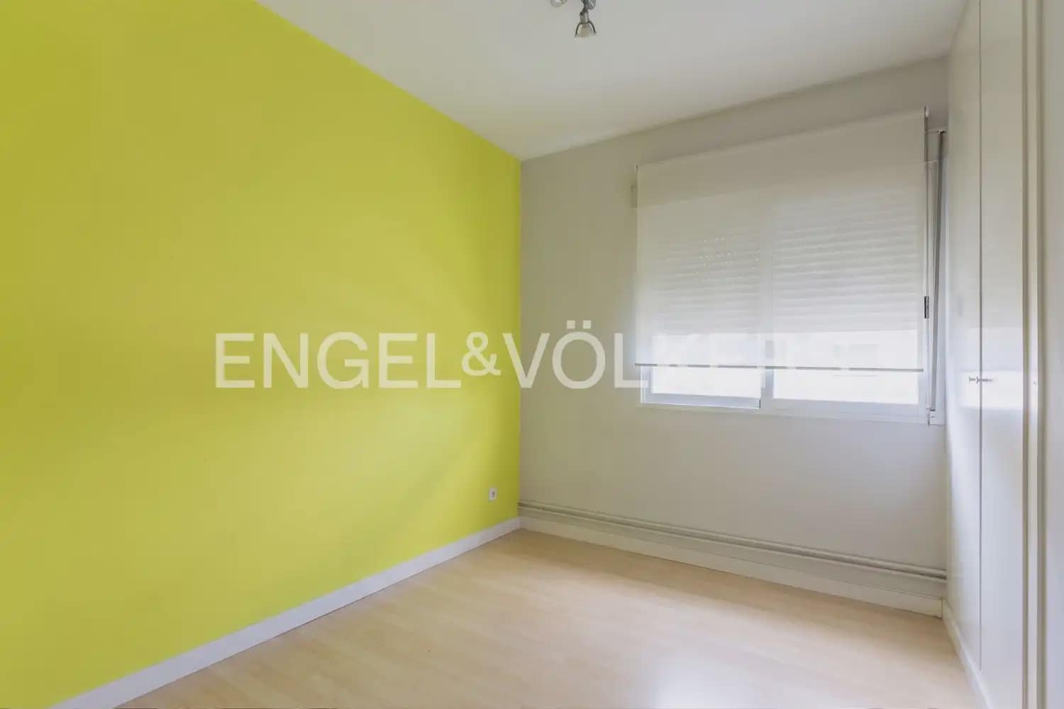 2 sovrum Lägenhet till salu i Valencia stad med garage - 355 000 € (Ref: 9897517)