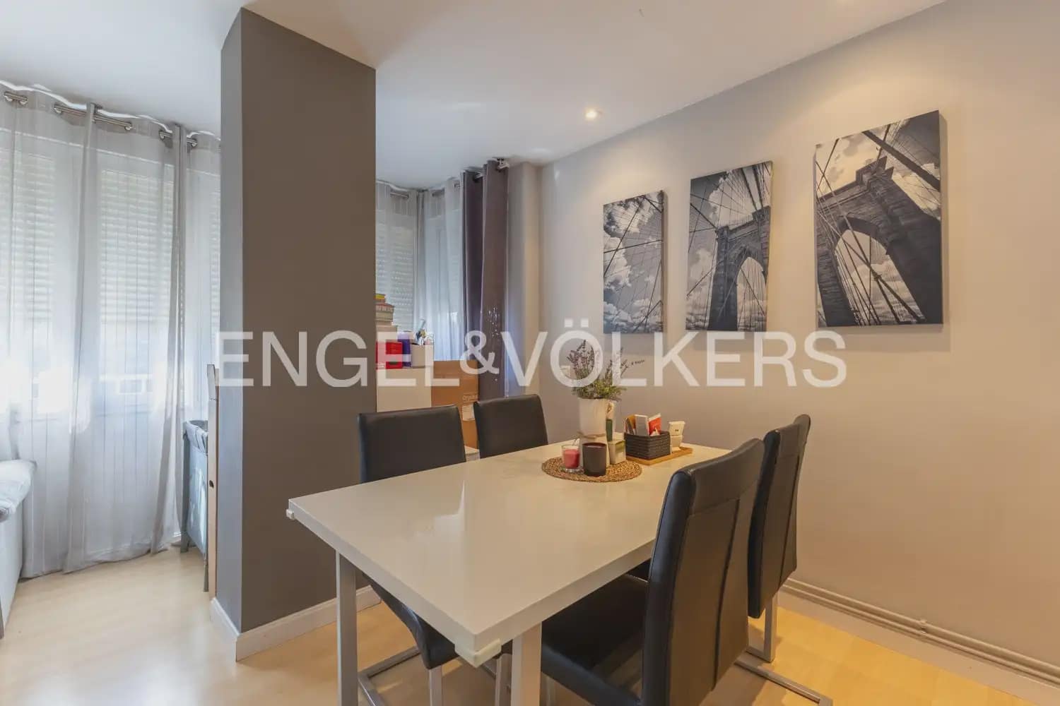 2 sovrum Lägenhet till salu i Valencia stad med garage - 355 000 € (Ref: 9897517)