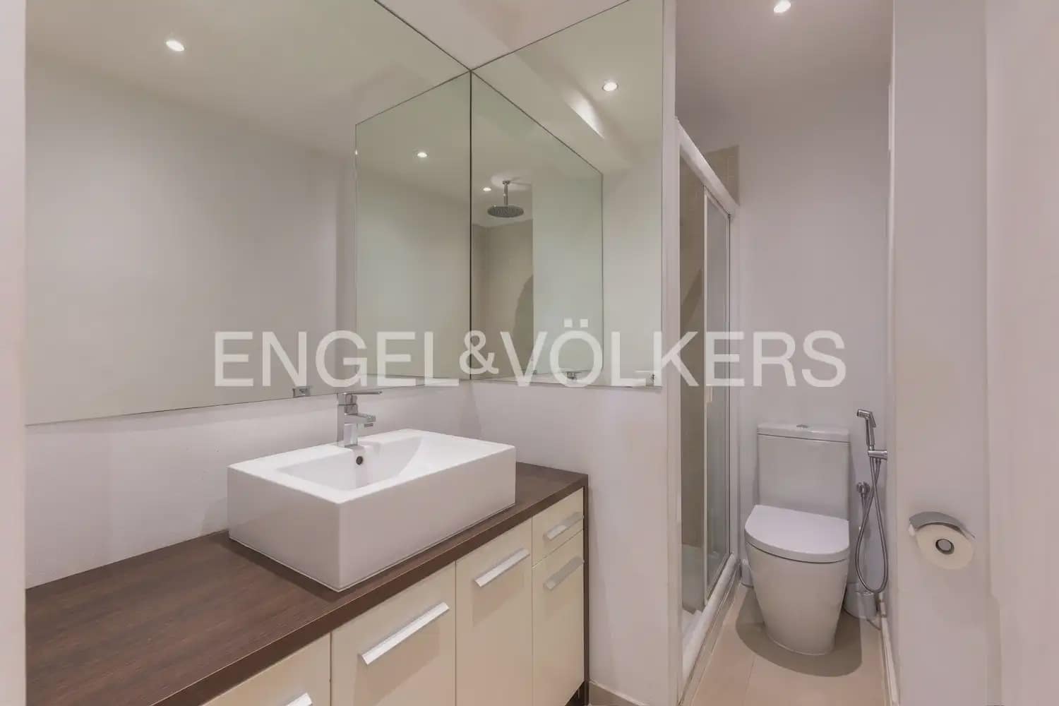 2 sovrum Lägenhet till salu i Valencia stad med garage - 355 000 € (Ref: 9897517)