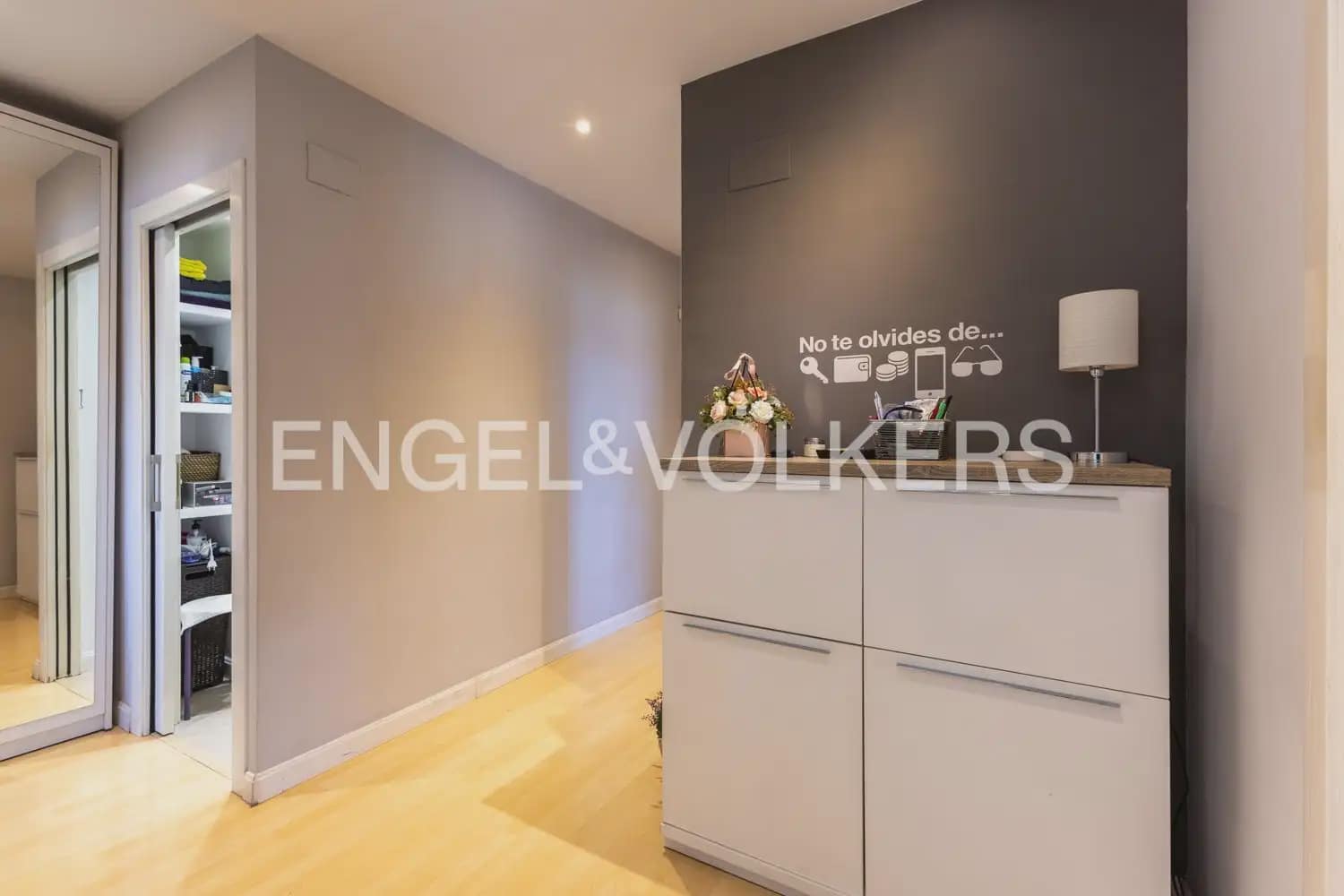 2 sovrum Lägenhet till salu i Valencia stad med garage - 355 000 € (Ref: 9897517)