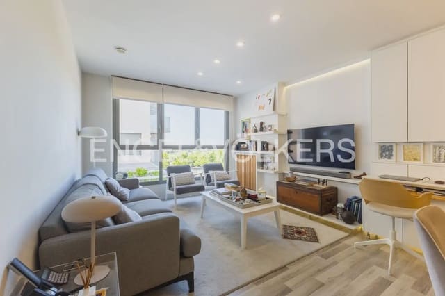 Piso de 3 habitaciones en Ciutat de les Arts i de les Ciencies, València ciudad en venta con piscina garaje - 795.000 € (Ref: 9897522)