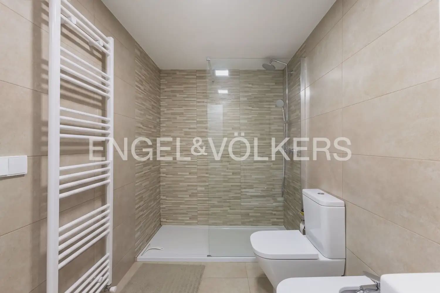 Piso de 3 habitaciones en València ciudad en venta con piscina garaje - 795.000 € (Ref: 9897522)