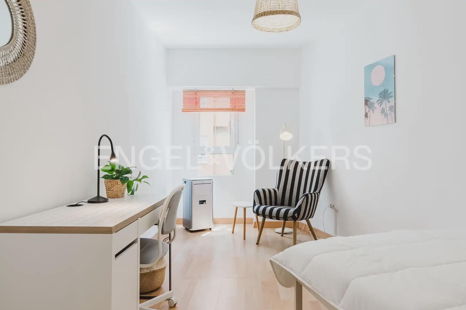 4 slaapkamer Flat te huur in Valencia stad - € 2.000 (Ref: 9897523)