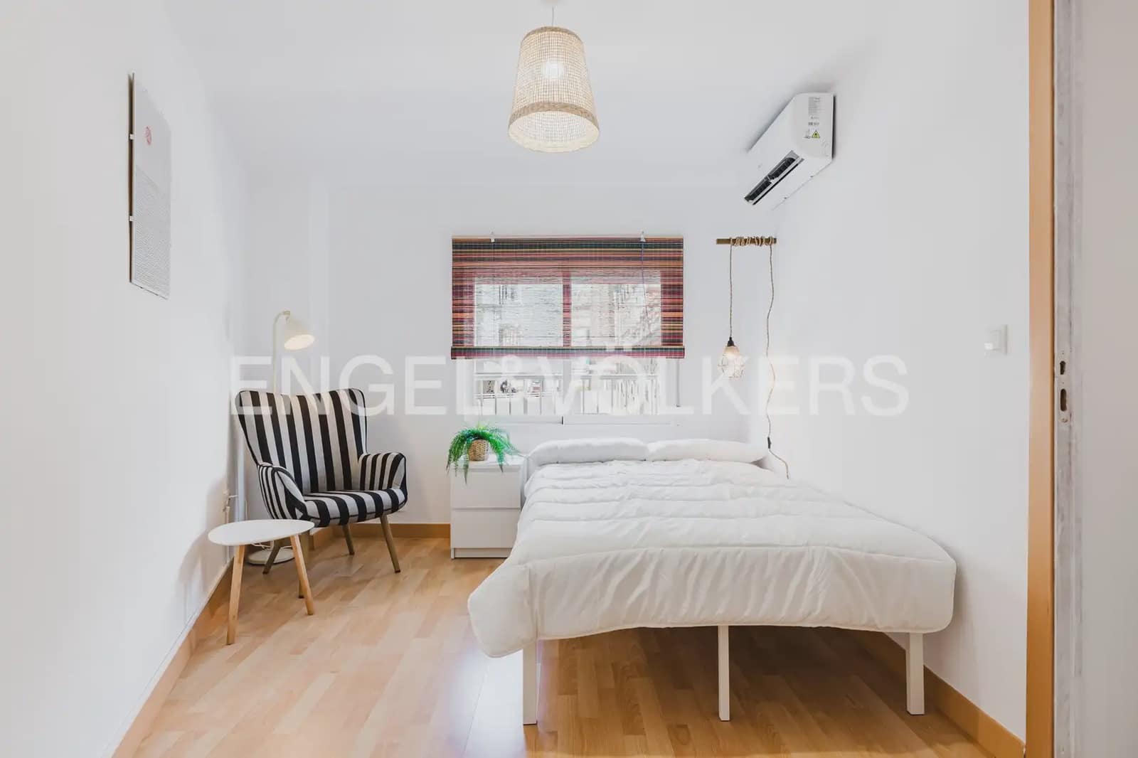 4 slaapkamer Flat te huur in Valencia stad - € 2.000 (Ref: 9897523)