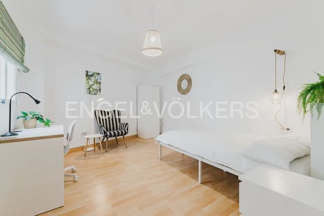 4 slaapkamer Flat te huur in El Grau, Valencia stad - € 2.000 (Ref: 9897523)