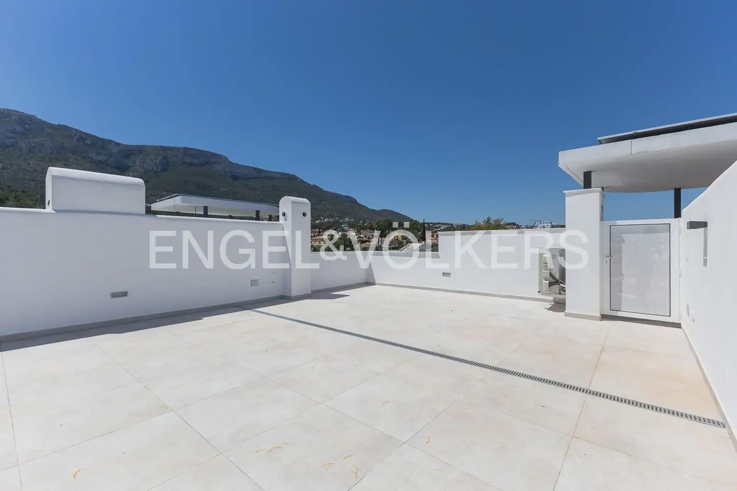 2 makuuhuone Asunto myytävänä paikassa Denia mukana uima-altaan - 349 000 € (Ref: 9897524)