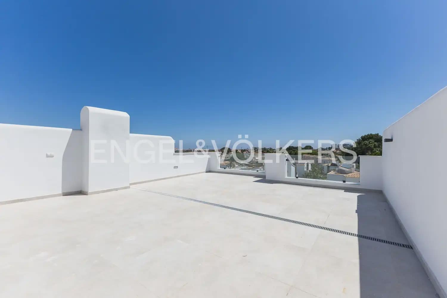 2 Zimmer Wohnung zu verkaufen in Denia mit Pool - 349.000 € (Ref: 9897528)