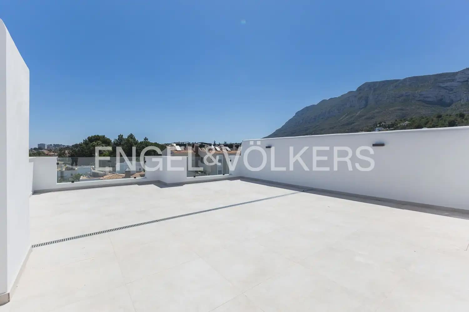 2 Zimmer Wohnung zu verkaufen in Denia mit Pool - 349.000 € (Ref: 9897528)