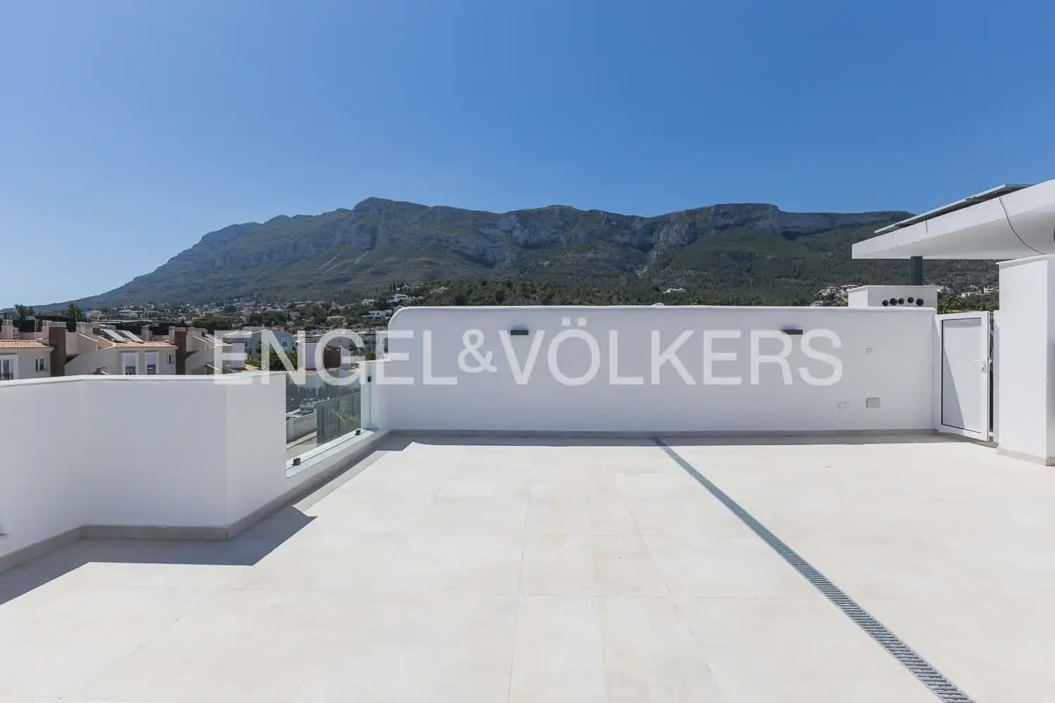 2 Zimmer Wohnung zu verkaufen in Denia mit Pool - 349.000 € (Ref: 9897528)