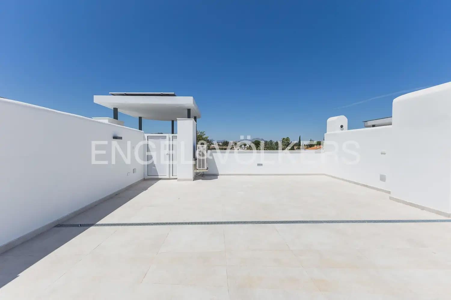 2 Zimmer Wohnung zu verkaufen in Denia mit Pool - 349.000 € (Ref: 9897528)