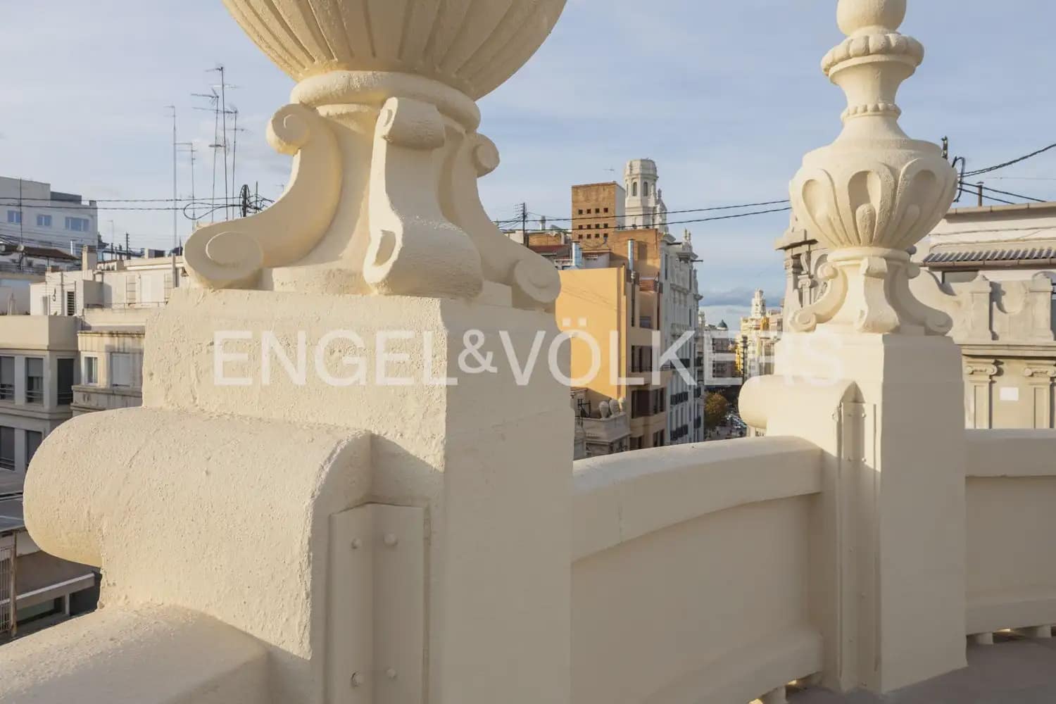 4 Zimmer Wohnung zu vermieten in Valencia Stadt - 10.000 € (Ref: 9897529)