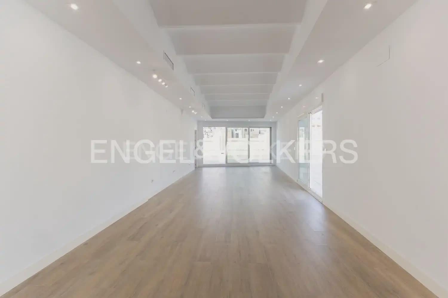 4 Zimmer Wohnung zu vermieten in Valencia Stadt - 10.000 € (Ref: 9897529)